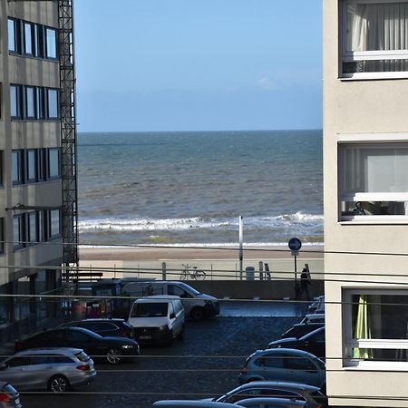 Lichtrijk 2-Slaapkamerappartement Met Zeezicht En Gratis Parking Oostende Exteriör bild