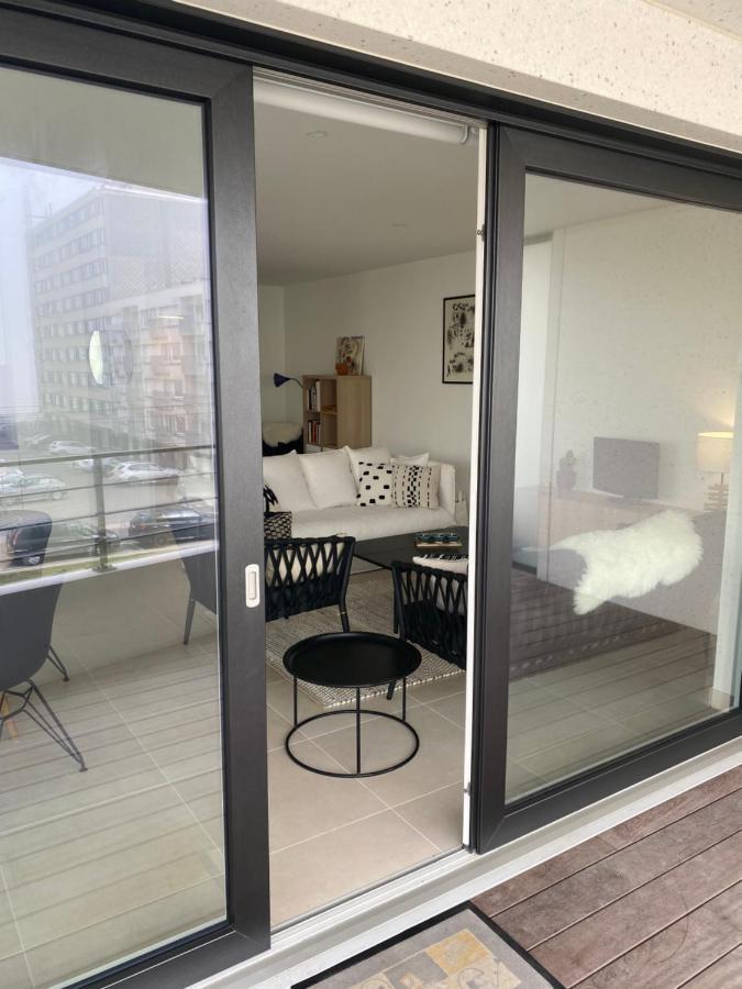 Lichtrijk 2-Slaapkamerappartement Met Zeezicht En Gratis Parking Oostende Exteriör bild