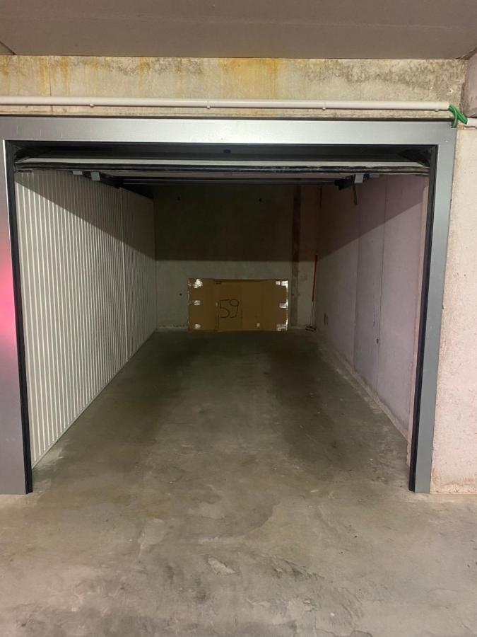 Lichtrijk 2-Slaapkamerappartement Met Zeezicht En Gratis Parking Oostende Exteriör bild