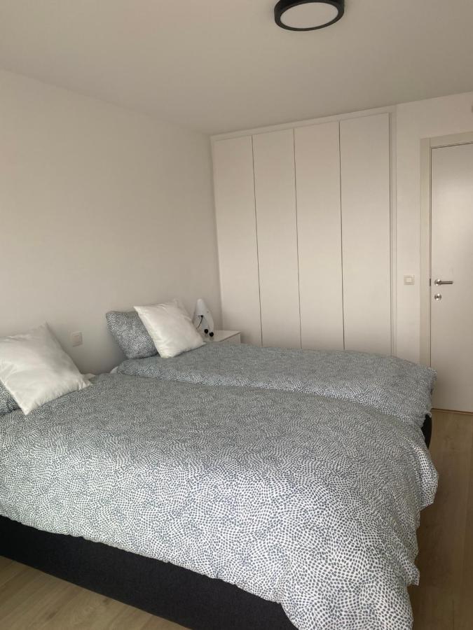 Lichtrijk 2-Slaapkamerappartement Met Zeezicht En Gratis Parking Oostende Exteriör bild
