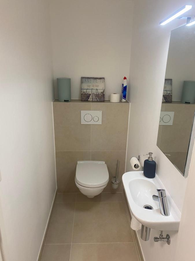 Lichtrijk 2-Slaapkamerappartement Met Zeezicht En Gratis Parking Oostende Exteriör bild